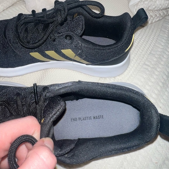 Adidas sneakers - Picture 3 of 6